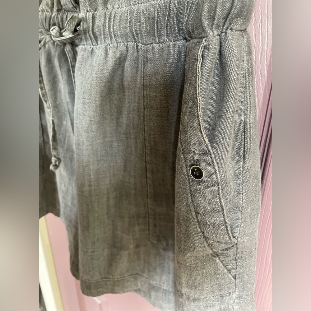 DEX gray chambray romper. Women’s Large. - Picture 8 of 10